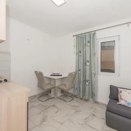 Apartman Calla *