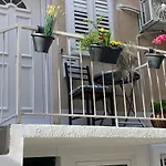 Calla Apartment *